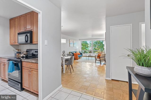 1435 4th St SW Apt B107, Washington, DC 20024