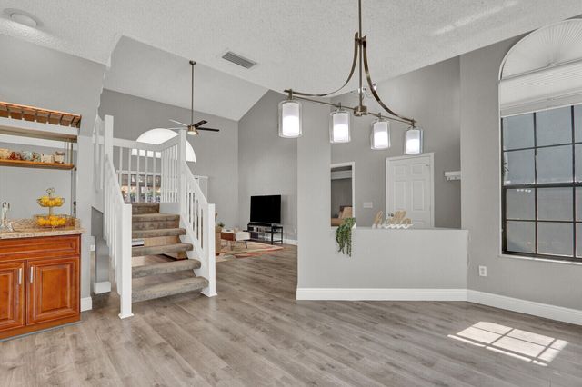 1575 Windship Circle, Wellington, FL 33414