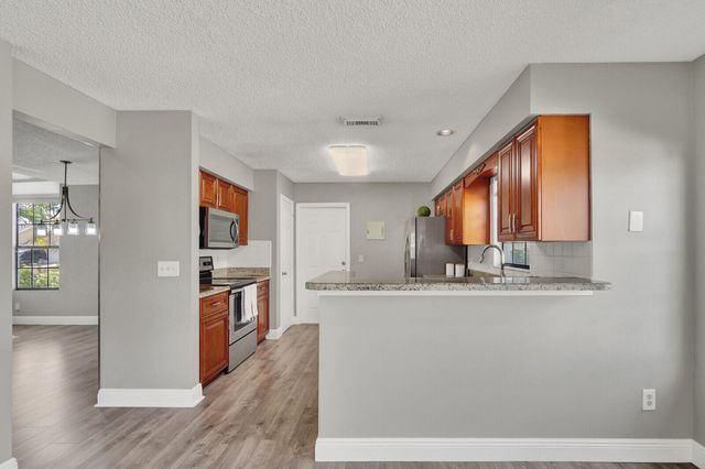 1575 Windship Circle, Wellington, FL 33414