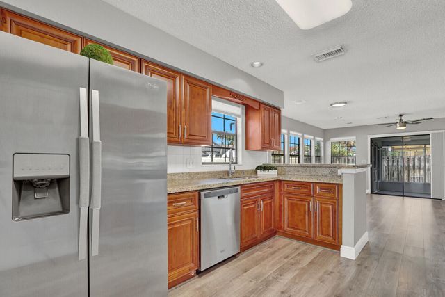 1575 Windship Circle, Wellington, FL 33414