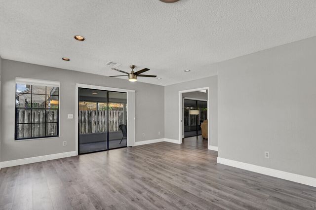 1575 Windship Circle, Wellington, FL 33414