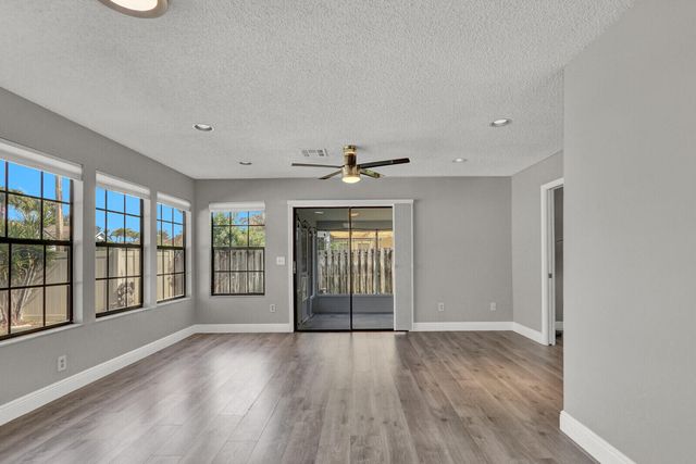 1575 Windship Circle, Wellington, FL 33414