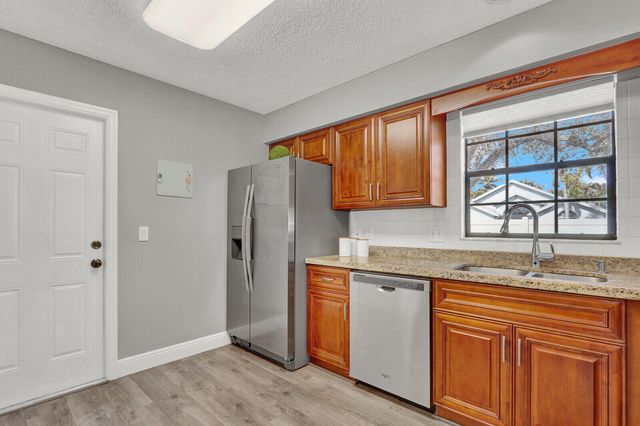 1575 Windship Circle, Wellington, FL 33414