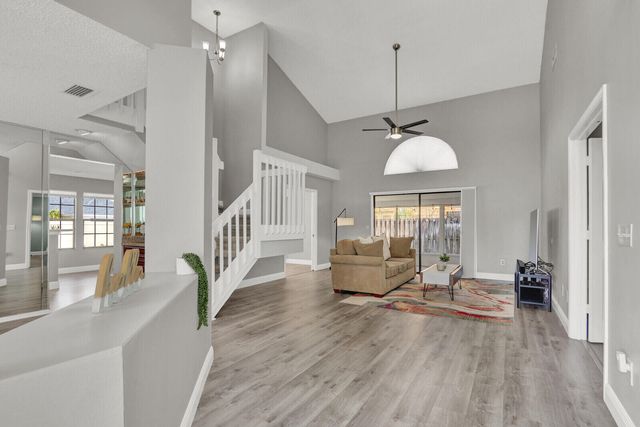 1575 Windship Circle, Wellington, FL 33414