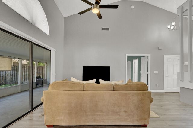 1575 Windship Circle, Wellington, FL 33414