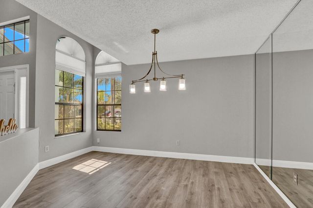 1575 Windship Circle, Wellington, FL 33414