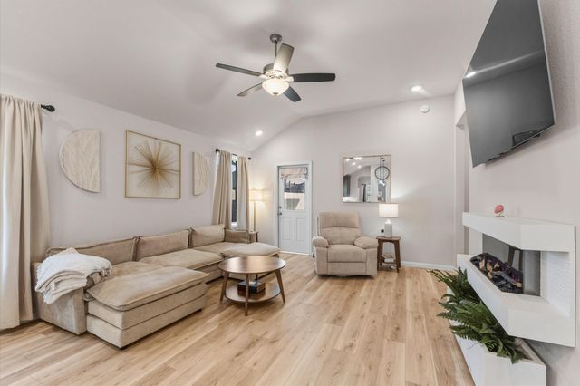 20818 Little Sebastian Trail, Tomball, TX 77377