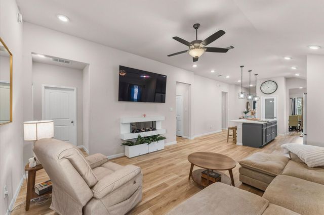 20818 Little Sebastian Trail, Tomball, TX 77377