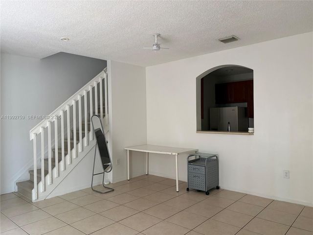 2281 NE 42nd Ave 2281, Homestead, FL 33033