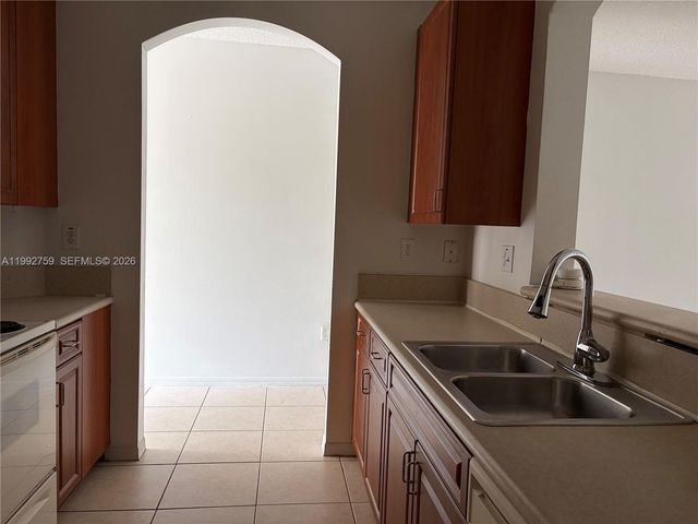 2281 NE 42nd Ave 2281, Homestead, FL 33033