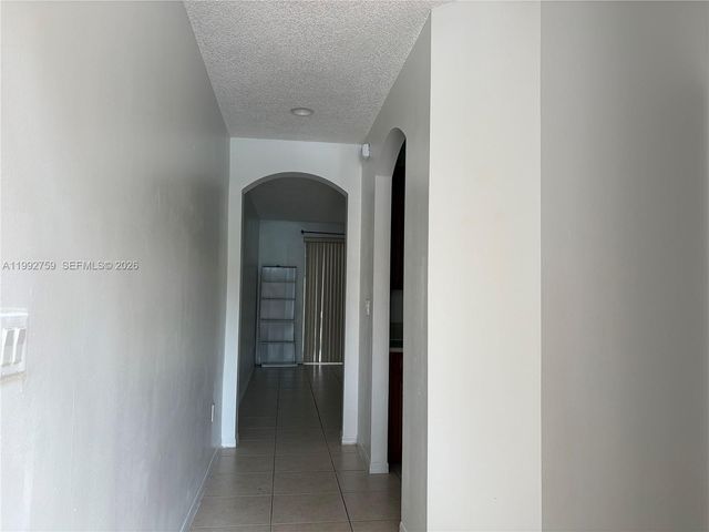 2281 NE 42nd Ave 2281, Homestead, FL 33033