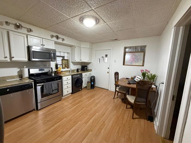 2507 W WALTON Street, Chicago, IL 60622