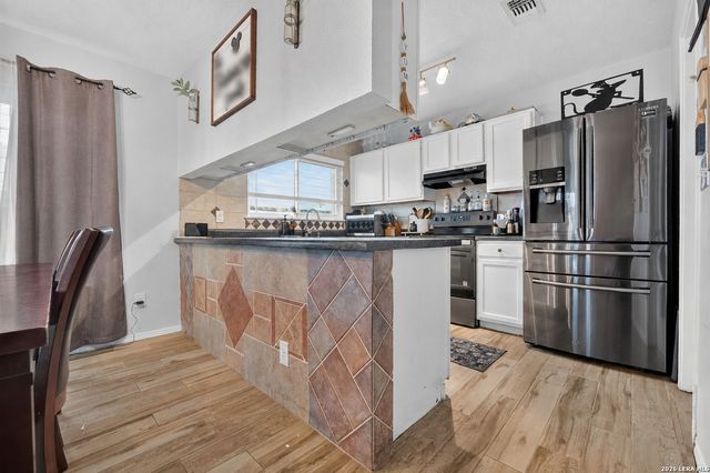 9702 HIDDEN FLS, San Antonio, TX 78250
