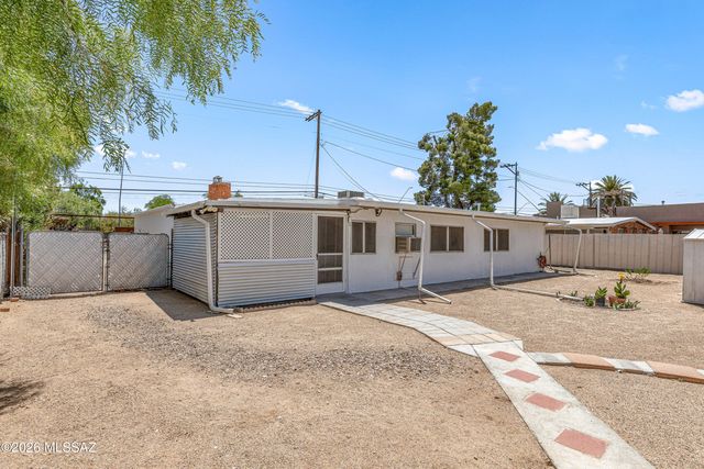 2861 N Swan Road, Tucson, AZ 85712