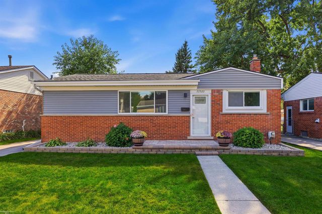 22520 Raymond Street, St Clair Shores, MI 48082