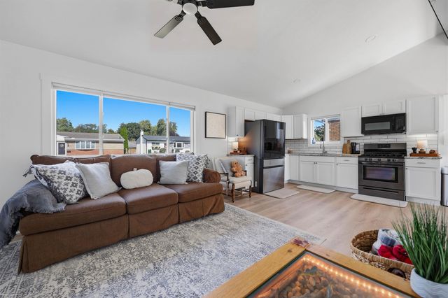 22520 Raymond Street, St Clair Shores, MI 48082