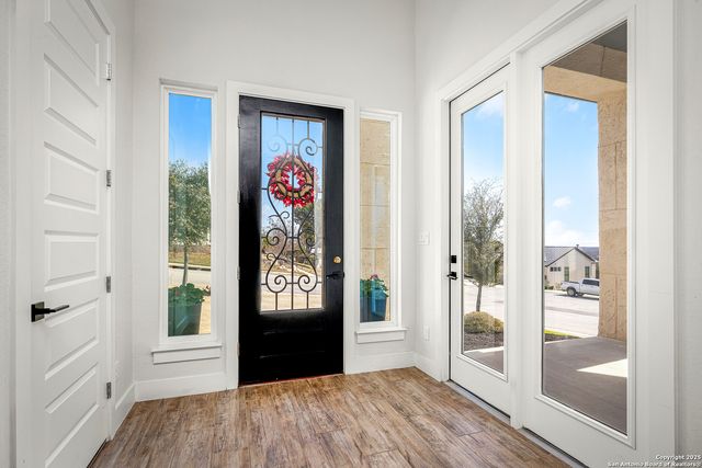 727 Mission Trail, New Braunfels, TX 78130