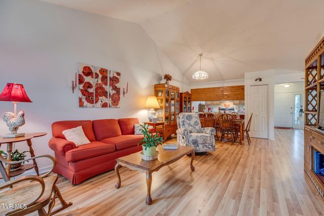 127 Timberbrook Drive -, Bristol, VA 24201