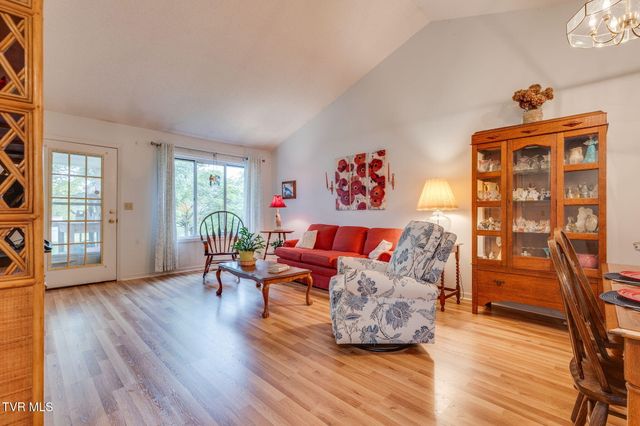 127 Timberbrook Drive -, Bristol, VA 24201