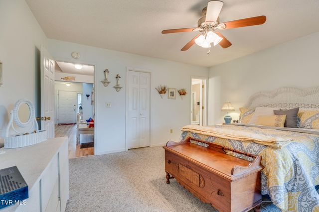 127 Timberbrook Drive -, Bristol, VA 24201