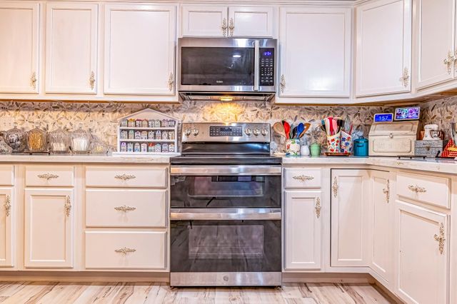 416 Windomere Drive, Livingston, TX 77351