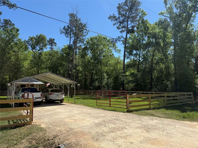 416 Windomere Drive, Livingston, TX 77351