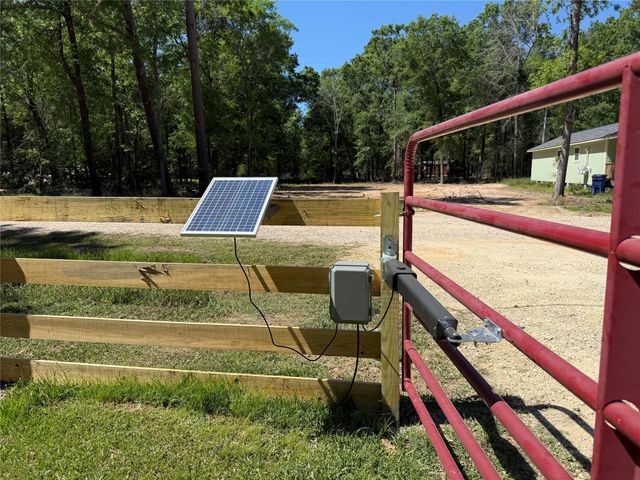 416 Windomere Drive, Livingston, TX 77351