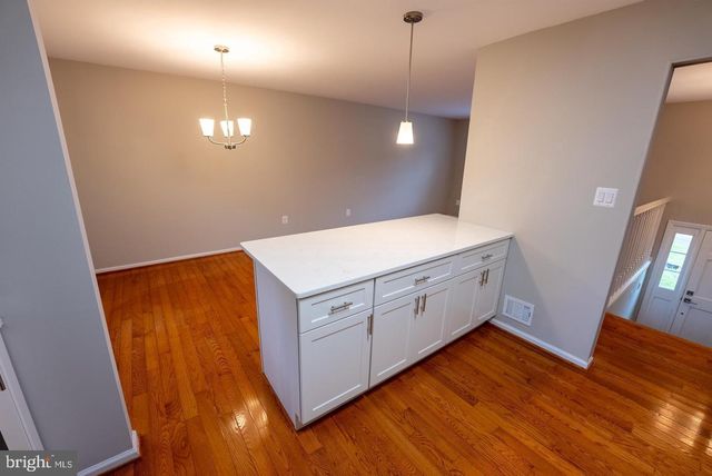 5629 SIGNAL POINT CT, Burke, VA 22015