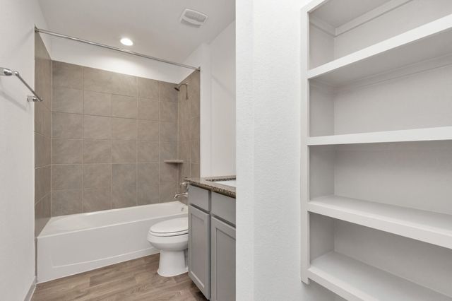 10626 Watershed Drive, Rosharon, TX 77583