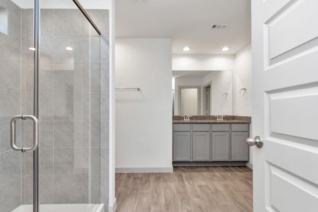 10626 Watershed Drive, Rosharon, TX 77583