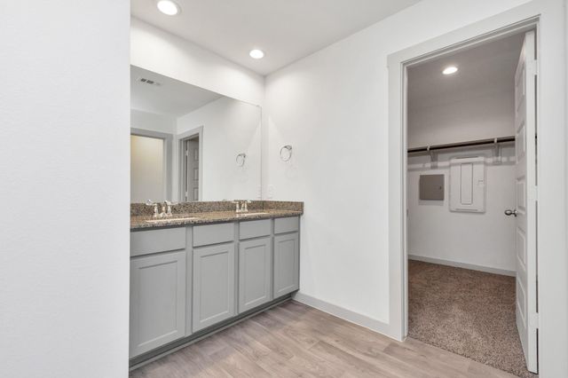 10626 Watershed Drive, Rosharon, TX 77583