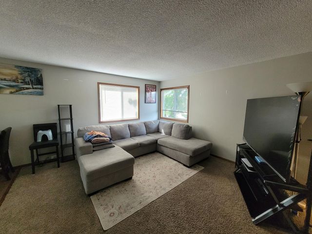 3101 81st Avenue N, Brooklyn Park, MN 55443