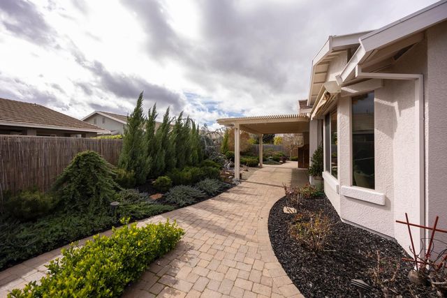 1224 Tiger Lily Ln, Lincoln, CA 95648