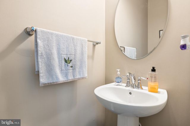8622 WILMORE LN, Spotsylvania, VA 22553