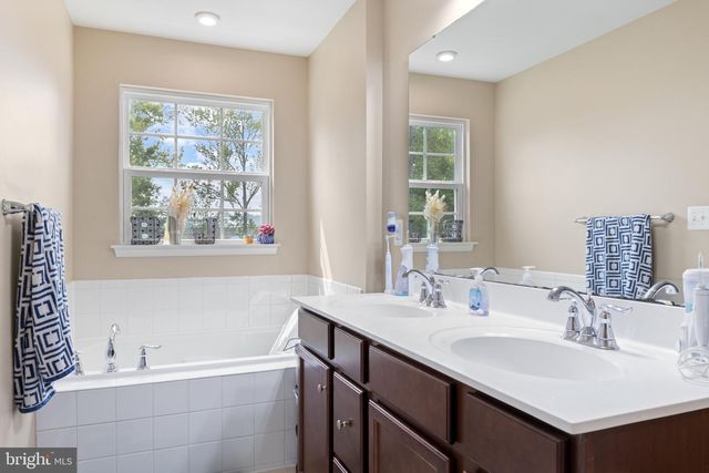 8622 WILMORE LN, Spotsylvania, VA 22553