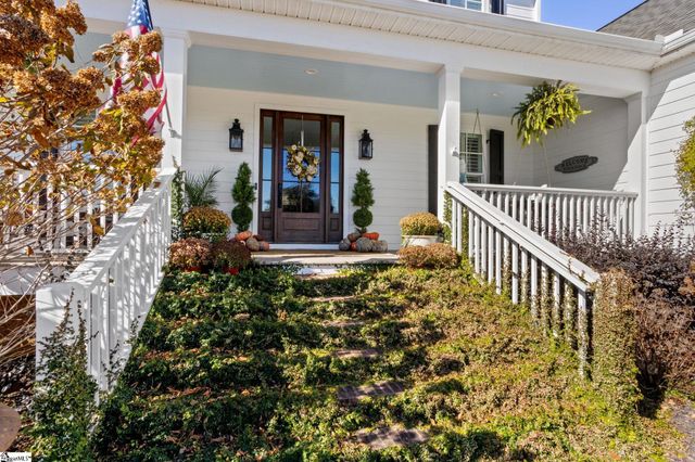 904 Laurelwood Way, Landrum, SC 29356