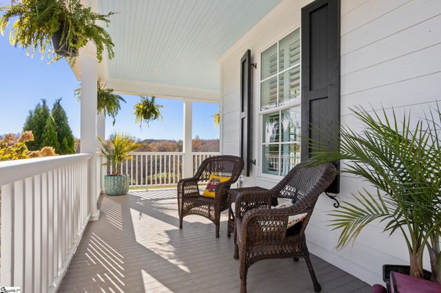 904 Laurelwood Way, Landrum, SC 29356