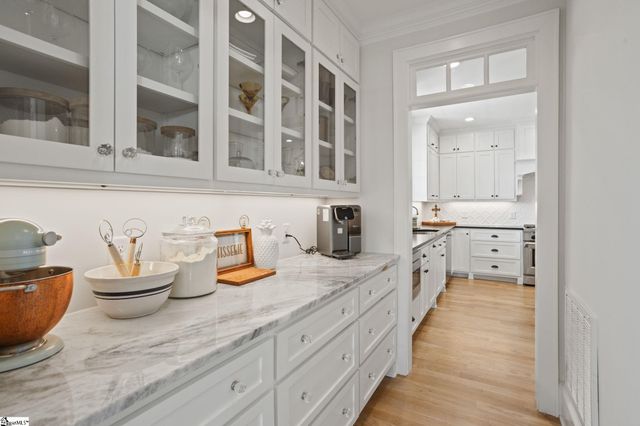 904 Laurelwood Way, Landrum, SC 29356