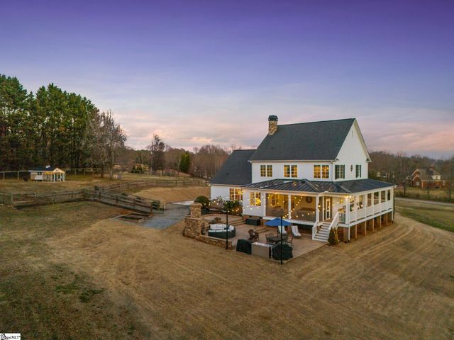 904 Laurelwood Way, Landrum, SC 29356