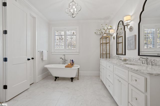 904 Laurelwood Way, Landrum, SC 29356