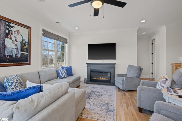 904 Laurelwood Way, Landrum, SC 29356