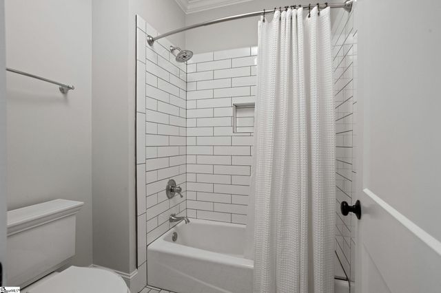 904 Laurelwood Way, Landrum, SC 29356