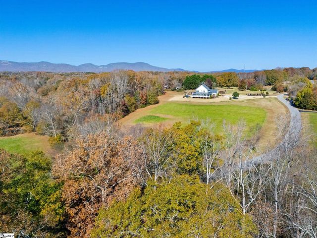 904 Laurelwood Way, Landrum, SC 29356