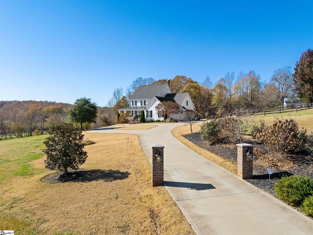 904 Laurelwood Way, Landrum, SC 29356