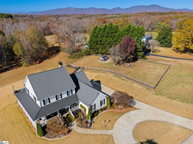 904 Laurelwood Way, Landrum, SC 29356
