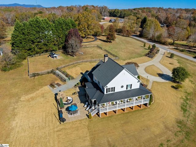 904 Laurelwood Way, Landrum, SC 29356