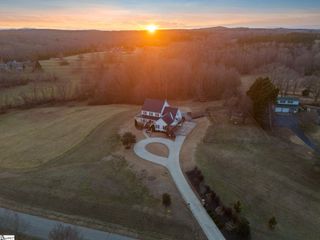 904 Laurelwood Way, Landrum, SC 29356