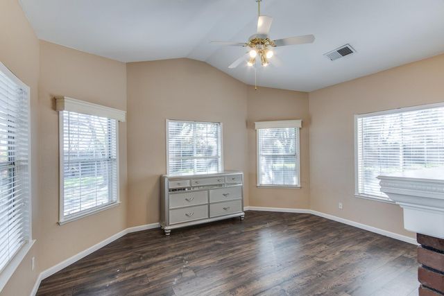 166 Bedford Avenue, Clovis, CA 93611