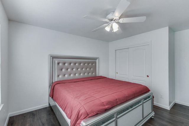 166 Bedford Avenue, Clovis, CA 93611