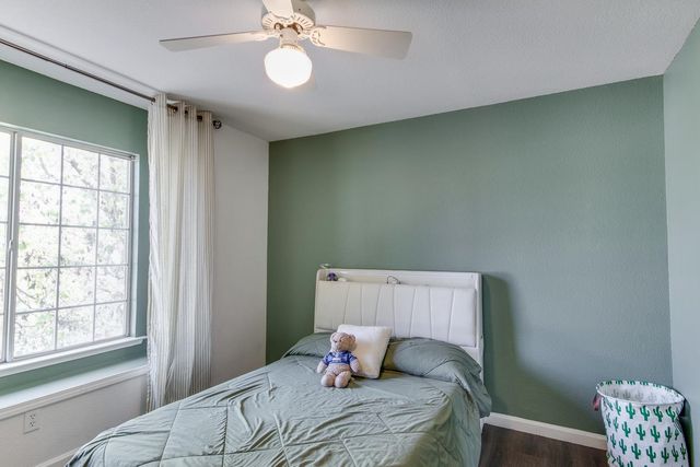 166 Bedford Avenue, Clovis, CA 93611